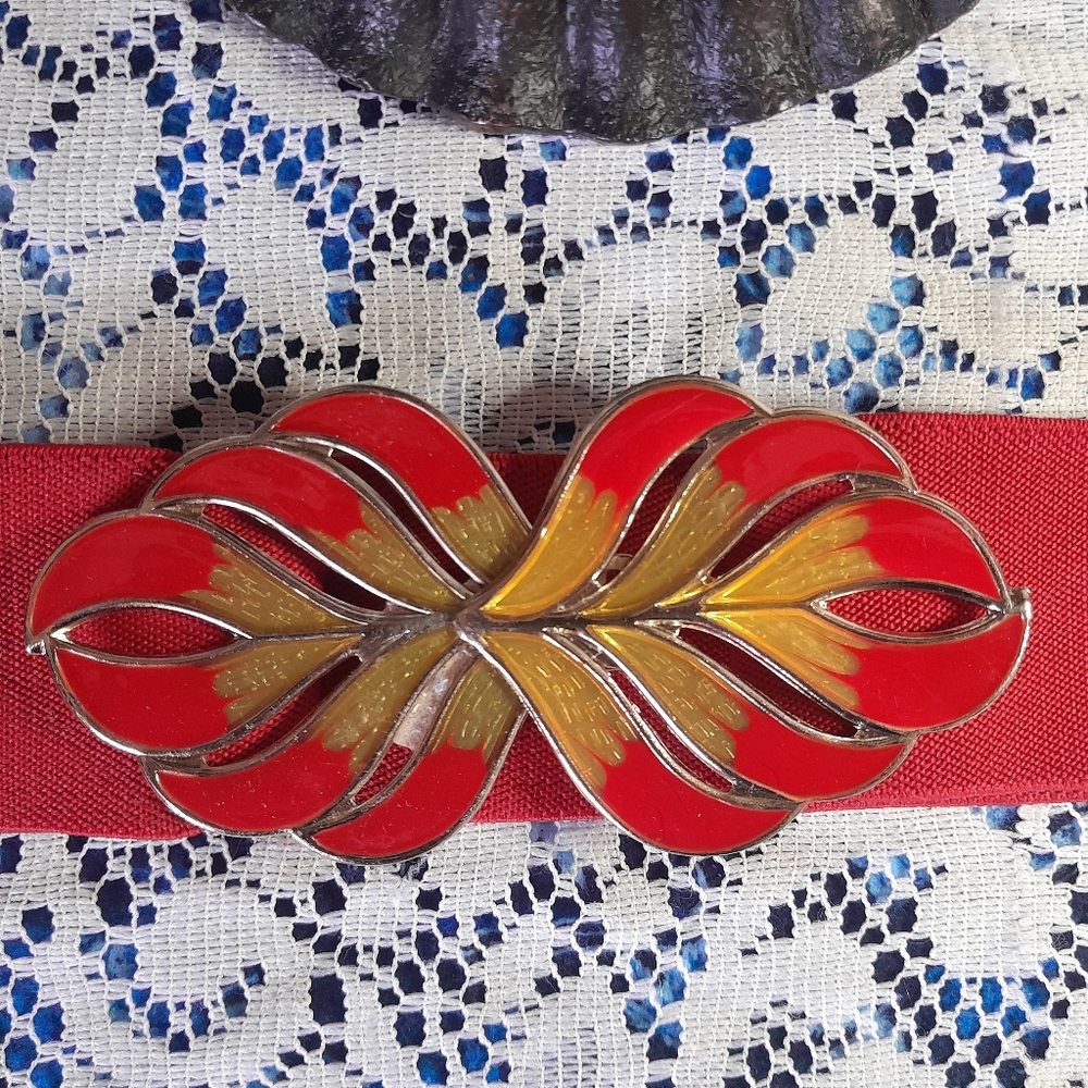 Vintage 80s Leaf Stretch Hook Red Enamel & Silver-Tone Belt